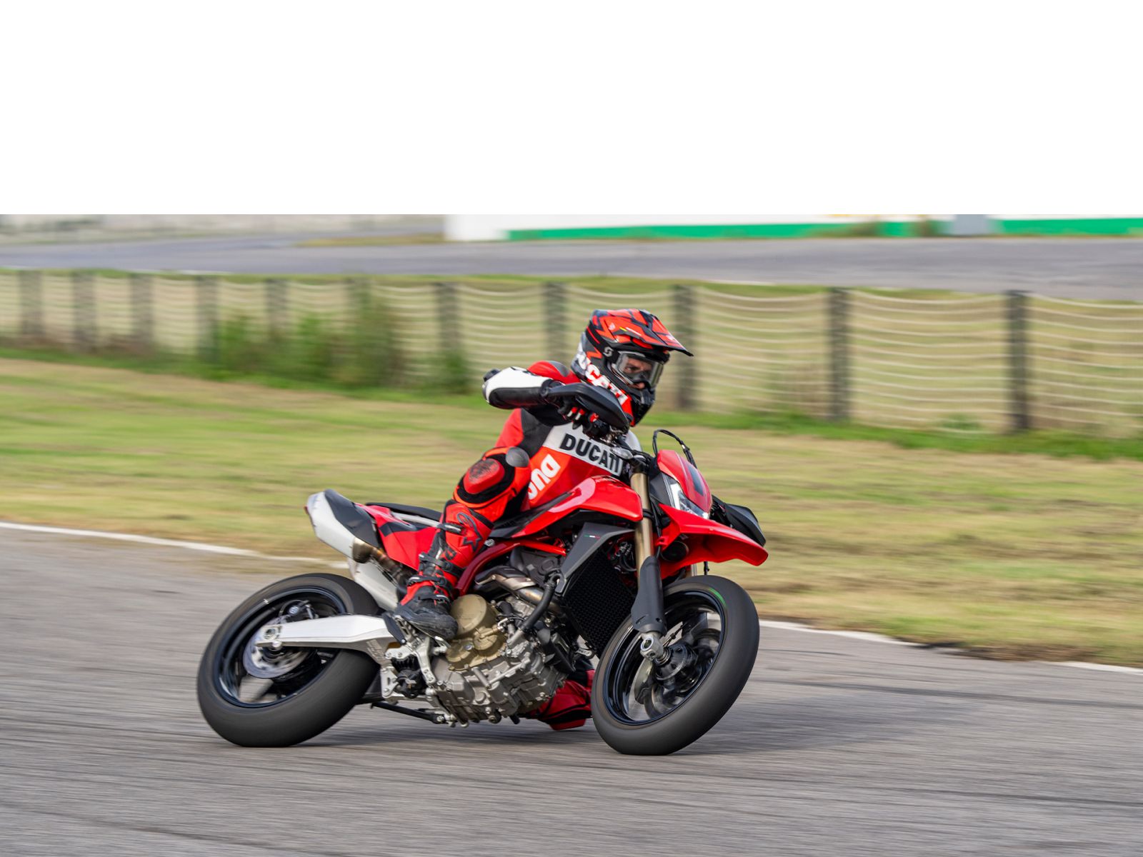 Мотоцикл DUCATI Hypermotard 698 Mono (RED) 2026